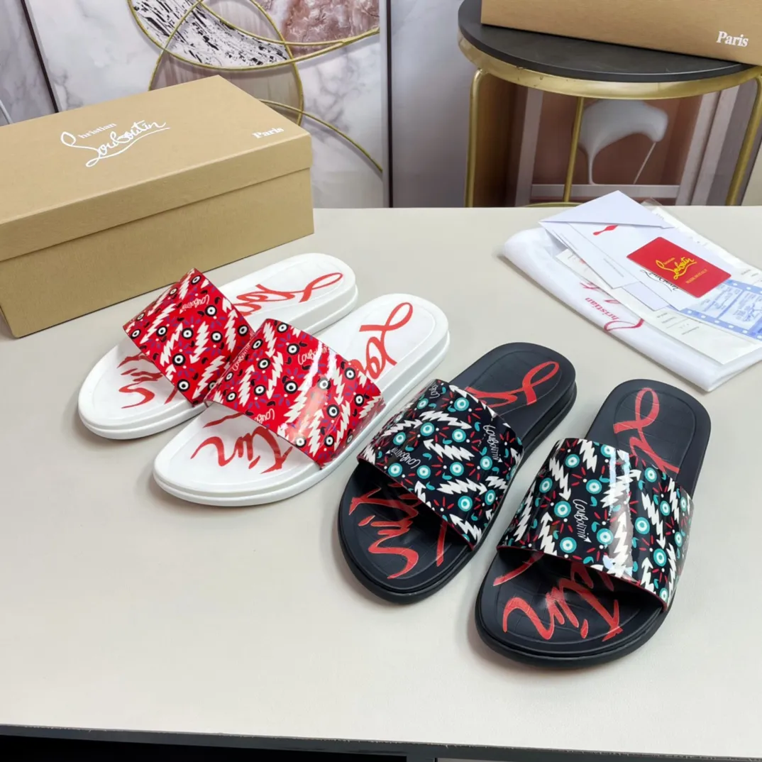 [CL red sole shoes] P: 300💰 size 38-45 Men's classic slippers, made on the official website 1:1, the original factory specializes in original materials ➖ OEM 3D printing pattern production ➖ Ultra-light non-slip outsole. Super fashionable and super comfortable, handsome on the feet, a must-have for men in summer! !